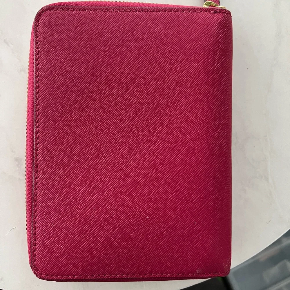 Tumi Hot Pink Zip Wallet with Gold Logo - Picture 3 of 8